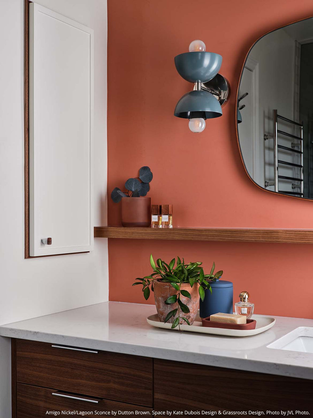 Color Amigo Sconce