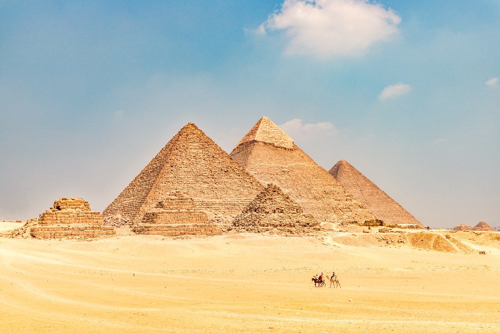 what were the great pyramids of giza used for